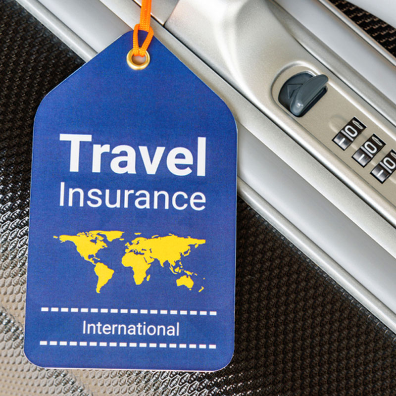 travel insurance lounge access